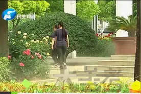 14岁男孩突然爱上读书，医院检查发现，这是病？视频封面