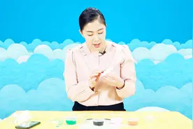幼儿园超轻粘土手工玩法：抱胡萝卜的小白兔制作教程！简单又有趣视频封面
