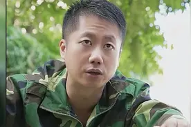 老婆临产接到任务，消防员选择先救火，司机帮送医院，向英雄致敬视频封面