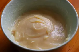 牛奶最好吃做法，外面卖15一罐，教你在家做，想吃多少做多少