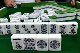 把美女急的都要哭了，挺好的碰碰胡就是没人点炮！视频封面
