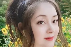 幕后故事：薛宝钗扮演者张莉视频封面