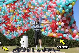 10000个气球能不能让人飞起来？小哥亲身实验，意外发生了！