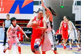 中国女篮未来之星刘禹彤真牛，一波14：0，这不是大鲨鱼奥尼尔吗视频封面