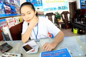 越南芒街一日游，不用护照也可以出国，你猜多少钱？视频封面