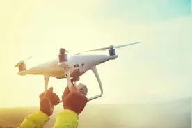 少年邀请美女与家人共进晚餐，用意何在？@中视频伙伴计划官号