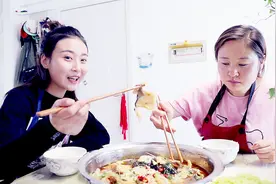 农村嫂子做了蓉儿超爱吃的水煮鱼，一条鱼做一锅，这做法看着就馋视频封面