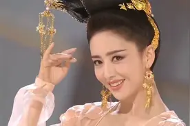 佟丽娅绝美演绎《丽人行》，眼神太勾魂了！网友：难怪君王不早朝视频封面