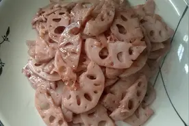 大厨教你炒广式南乳藕片，很易学，上碟没一滴水，清甜香脆又开胃