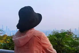 爬山3小时！我在白云山看到了整个广州！！！太美啦！视频封面