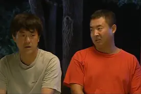 兄弟：弟弟10岁就干活，吃苦受累供哥哥上学，岂料哥哥也要当苦力视频封面