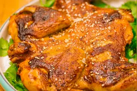 皮酥肉嫩的脆皮鸡，居然在家也能做好，用厨师长的做法用对了