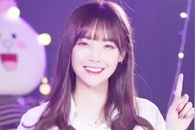 兔子牙，走红前是某平台主播，同时她还是一名平面模特