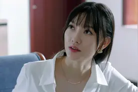 曹成方子：美丽动人，身材与美貌并存，这样的女反派太哇塞了吧！视频封面