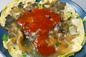 蚵仔煎，台湾街头的名小吃，原来这样做才好吃，吃一次就念念不忘视频封面