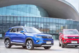 六万到手的SUV，长安CS35和瑞虎3X你选谁？花最少钱“泡”最强车视频封面