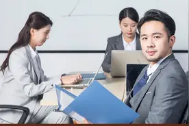 夫妻都是行政事业编制，是否有必要一个辞职出来创业？可行否？视频封面