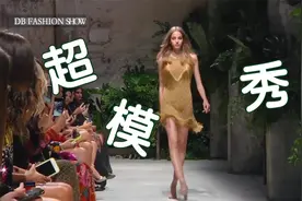 时装模特小姐姐清凉的薄纱雪纺修身短裙，美丽性感且有青春洋溢视频封面