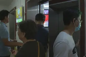 一小区电梯频繁故障，住户直呼吓人，记者爬上28楼了解故障原因视频封面
