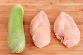 一根萝卜，两块鸡胸肉，简单一做，鲜香味美，营养解馋，家人喜欢