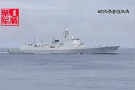 075两栖攻击舰列阵在即，排水量4万吨，台媒：渡海作战巨无霸视频封面