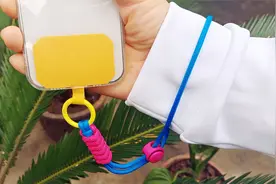 手腕式防丢手机挂绳，美观简洁实用