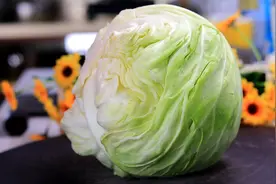 酒店大厨教我一道“醋溜圆白菜”，这样的技巧，看完后不服不行