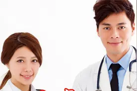 4个症状一出现，提示肝功能发生异常，别大意，每一个都很明显视频封面