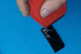 华为运动手环拆机压外屏玻璃盖板：指南舟手机维修培训中心视频封面