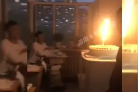 又到一年毕业季，高三生为班主任准备惊喜，歌声响起瞬间是谁哭了视频封面