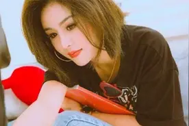 花姐凭借自己独特的嗓音，迎来了千万粉丝，歌美人更美视频封面