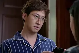 走火：妻子偷看丈夫手机，丈夫很生气，还失手把怀孕的妻子推下楼视频封面