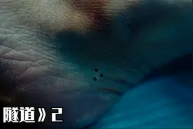 凶手专挑少女下手，用丝袜勒住脖子，最后还要在脚上做标记视频封面