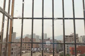 这样的邻居你们遇到过吗，扔垃圾   倒水   倒剩菜剩饭，真的崩溃视频封面