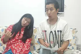 老婆醉酒回家，错把老公当成闺蜜，老公趁机出歪招问银行卡密码视频封面