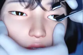 女孩一觉醒来，发现自己在手术台上，旁边的人还要取她眼睛，动画视频封面