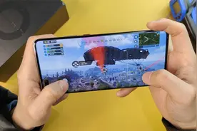 全球首发！华为Mate 40 Pro大型游戏使命召唤实测！视频封面