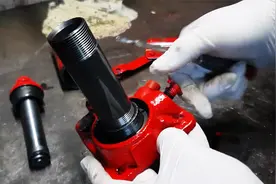 千斤顶的力量从哪里来的？直观展示其原理，解开我多年的疑惑