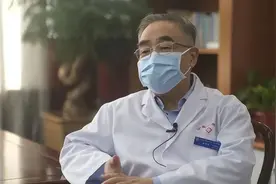 张伯礼：食盐水早晚漱口并用棉签擦拭鼻腔，可增强黏膜抵抗力