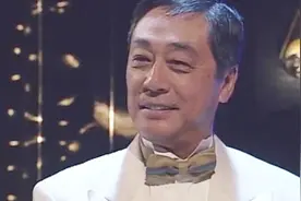 中国老头一人挑战四国赌王，电脑神操作，手速超快，实力装逼视频封面