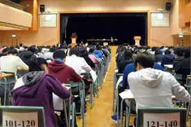 港媒：香港教育病了！“高考”历史题竟然“引导学生做汉奸”视频封面