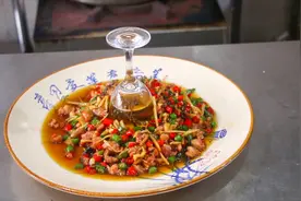 啤酒姜丝兔的江湖做法，兔肉鲜嫩，麻辣爽口，开胃又下饭，巴适视频封面