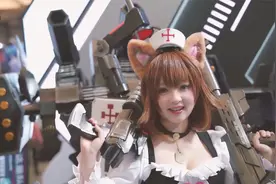 这身材超顶超美cos小姐姐就有亿点离谱了！！