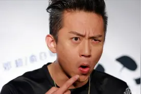 邓超谈妻子孙俪：自称她对自己一见钟情，夸她干净像个“保姆”视频封面