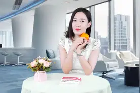 女人在朋友圈发4句话，实际就是在求追，你知道几个