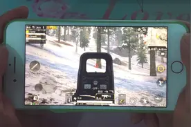 iphone8P试玩吃鸡续航大评测，极赛模式怀揣暖宝宝偷袭敌人，真香视频封面