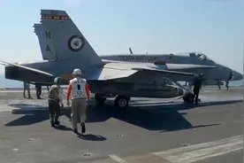 缺雷达少导弹没有阻拦索：印度航母首次试航归来视频封面