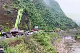 重庆城口“5·18”大客车侧翻事故 使用安全带乘客未受到严重伤害视频封面