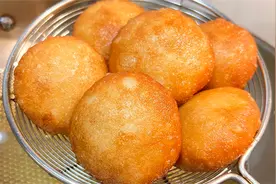 一斤水半斤面，教你做正宗脆皮糖糕，一个小妙招，个个空心不爆裂