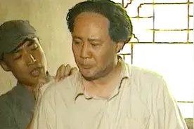 卫士长陈牛究竟有何过人之处？能让毛主席如此不舍，影视解说视频封面